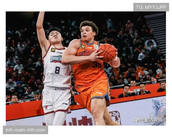 上海男篮场均4.9次盖帽联盟第一，内线防守成季后赛优势